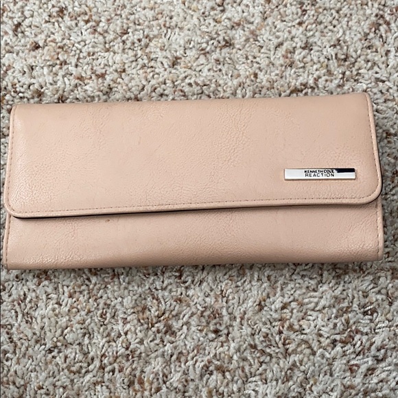 Kenneth Cole Reaction Handbags - Kenneth Cole Champagne wallet/clutch